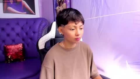 Snapshot of tefi_meow chatting on September 18, 11:42 am Stefani  online show from September 18, 11:42 am