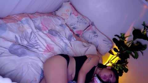 temptessa20 online show from February 9, 2:08 pm