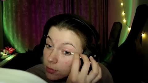 Anny Simpson online show from March 29, 8:08 pm