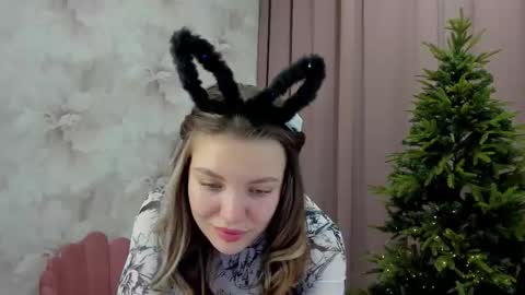 Tessa online show from December 20, 9:57 am