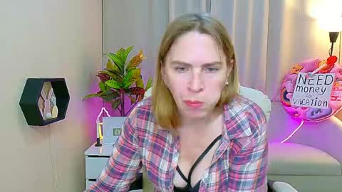 tessadaybreak online show from May 26, 8:46 am