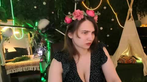 Tessa online show from May 12, 5:26 am