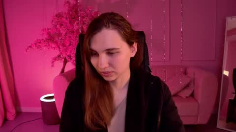 Tessa online show from March 24, 5:57 am