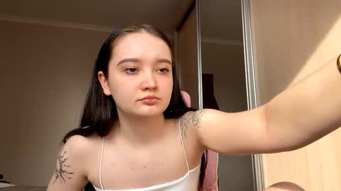 Yumi online show from February 28, 9:20 am