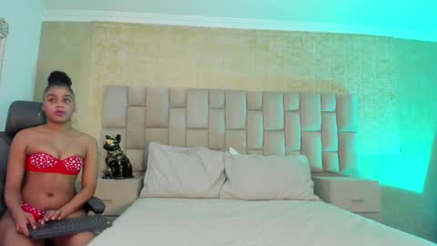 Thamara Fox online show from December 16, 4:34 am