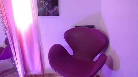   online show from November 24, 2:19 pm