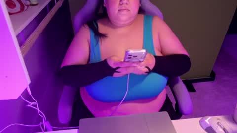 TheBouncingBetty online show from June 9, 3:06 am