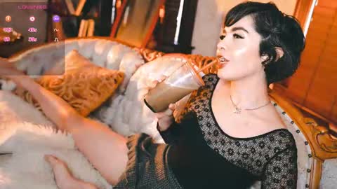 Joan online show from September 28, 8:47 pm