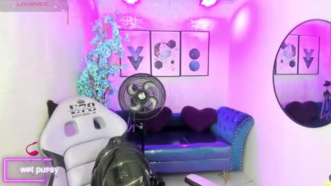 Theia  online show from October 6, 12:33 pm