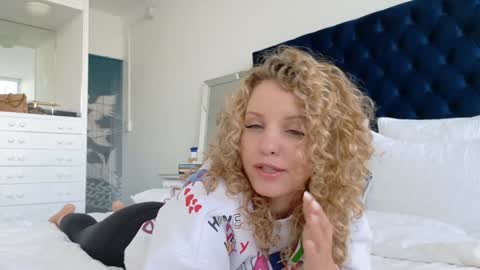 Lily Marie online show from January 16, 9:11 pm