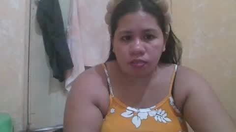 Snapshot of thelma794100 chatting on October 14, 9:56 am thelma794100 online show from October 14, 9:56 am