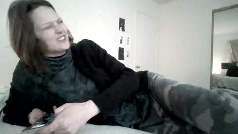 Snapshot of thelovecreep chatting on February 6, 7:24 am lovecreep online show from February 6, 7:24 am
