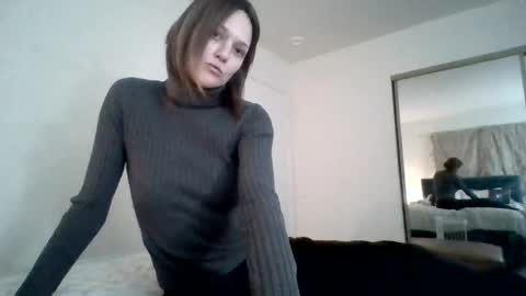 Snapshot of thelovecreep chatting on February 9, 3:22 am lovecreep online show from February 9, 3:22 am
