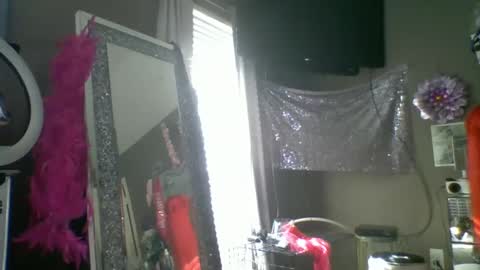 the moody witch online show from December 6, 6:06 pm