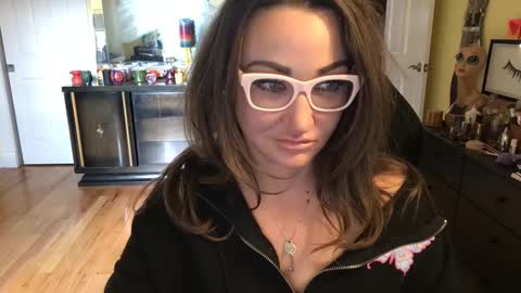 Cach Nelson online show from December 18, 6:57 pm