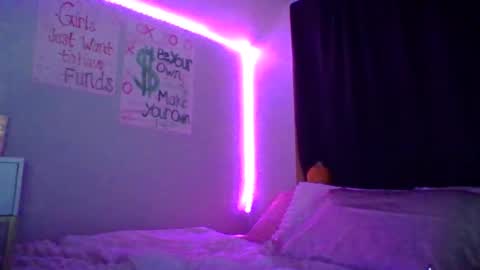 therealbabygofficial online show from November 1, 1:43 am