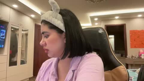 Snapshot of therealcamilabaddie chatting on October 17, 4:16 am therealcamilabaddie online show from October 17, 4:16 am