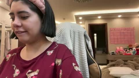 therealcamilabaddie online show from January 9, 11:47 am