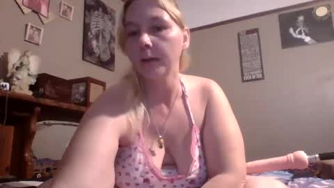 thickblonde_92 online show from October 5, 12:15 am