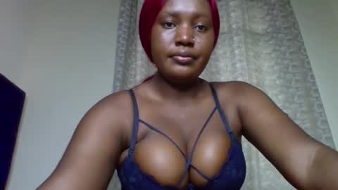 thickbumbum online show from January 18, 11:39 am