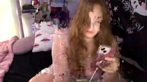 Ariel online show from September 8, 6:51 pm