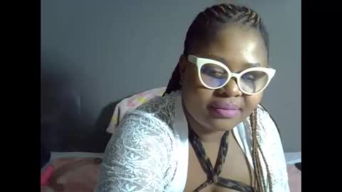 thickjuicyp04 online show from October 5, 7:30 pm