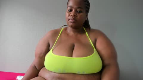 thickleeyanax online show from February 16, 5:04 am