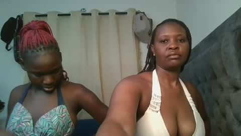 thicky_rue2 online show from July 17, 1:32 am