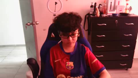 Snapshot of thomascooper_cams chatting on January 29, 2:53 pm VALERIA online show from January 29, 2:53 pm