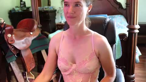 ThornburyRose online show from September 23, 5:44 pm