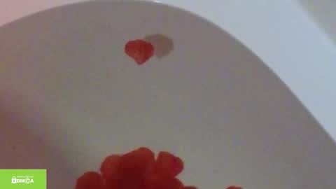 tia_j online show from October 12, 11:23 am