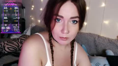 tiameow online show from January 12, 2:11 pm