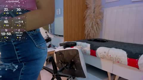 Snapshot of tiana_glowxxx chatting on October 1, 12:21 pm Tiana online show from October 1, 12:21 pm