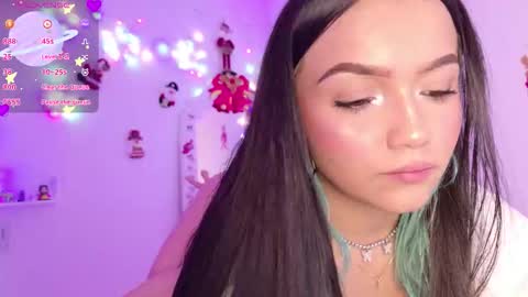 Tiana Le online show from December 3, 12:35 am