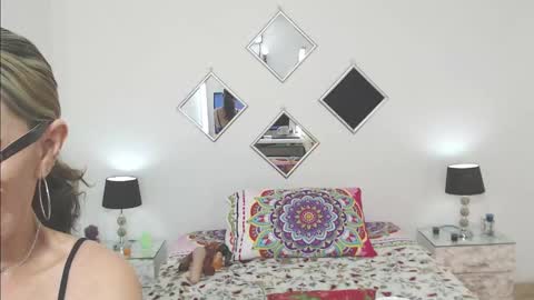 GOOD MOMMY online show from December 13, 12:31 am