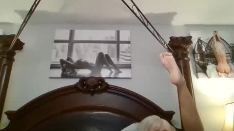 ticklemepink696969 online show from January 3, 6:57 pm