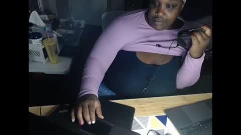 Snapshot of tierrahenri chatting on October 20, 1:14 pm Tierra Henri online show from October 20, 1:14 pm