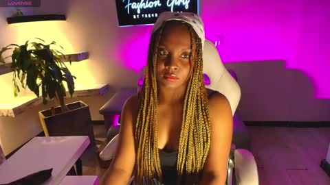 Snapshot of tifanytaylor1_ chatting on February 3, 4:57 am TIFF online show from February 3, 4:57 am