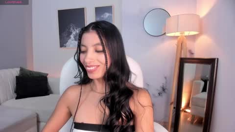 tiffany_low online show from April 2, 3:31 pm