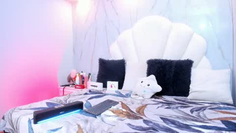 Snapshot of tiffany_sander chatting on March 11, 3:25 am tiffany_sander online show from March 11, 3:25 am