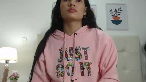 Snapshot of tiffanyfox_1 chatting on January 28, 10:34 am Tifanny Fox online show from January 28, 10:34 am