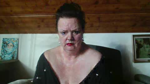 TiffanyMature online show from February 19, 7:41 am