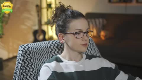 tiffanyriox online show from April 8, 11:51 pm