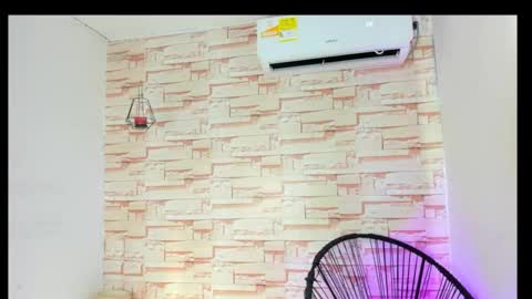 tiffanyy_777 online show from December 19, 7:06 pm