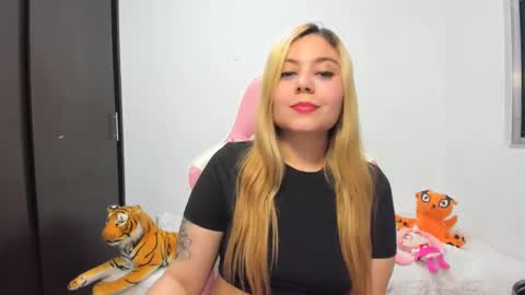 Snapshot of tigerbaby_ chatting on March 12, 12:42 am Ana online show from March 12, 12:42 am