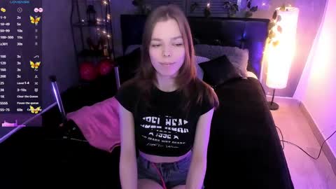 Snapshot of tina_tayllor chatting on March 12, 5:17 pm Tina Tayllor MY SHEDULEMondayTuesdayWednesday FridaySaturdaySunday online show from March 12, 5:17 pm