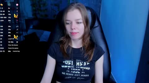 Snapshot of tina_tayllor chatting on February 5, 9:04 am Tina Tayllor MY SHEDULEMondayTuesdayWednesday FridaySaturdaySunday online show from February 5, 9:04 am