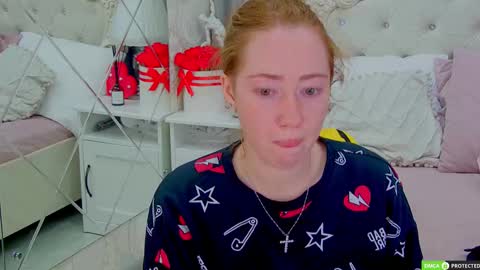 Snapshot of tinabrook chatting on September 25, 4:22 am Tina online show from September 25, 4:22 am