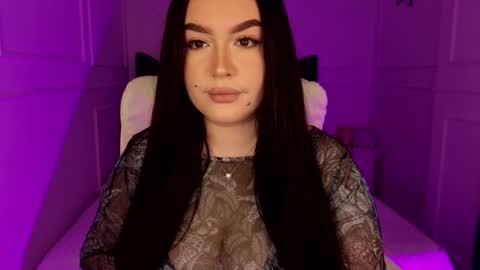 hi im curvy babyface girlie Tina online show from March 13, 8:15 am