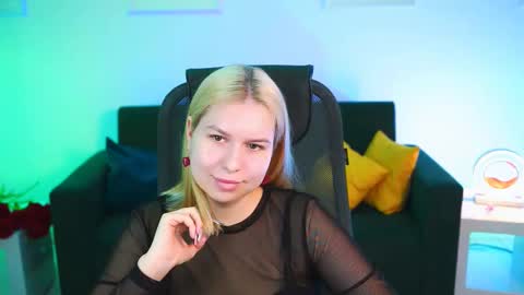 Miss Tina online show from February 26, 4:38 pm